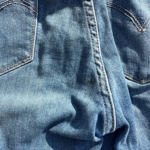 Levi's Ripped Skinny Jeans - Picture 5 of 5